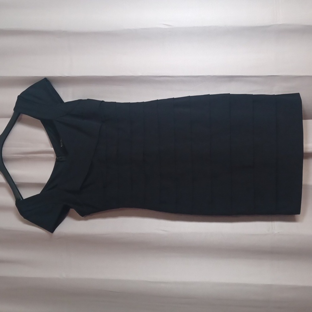 White House Black Market Shutter Pleat Bandage Dress Off Shoulder Cap Sleeve
